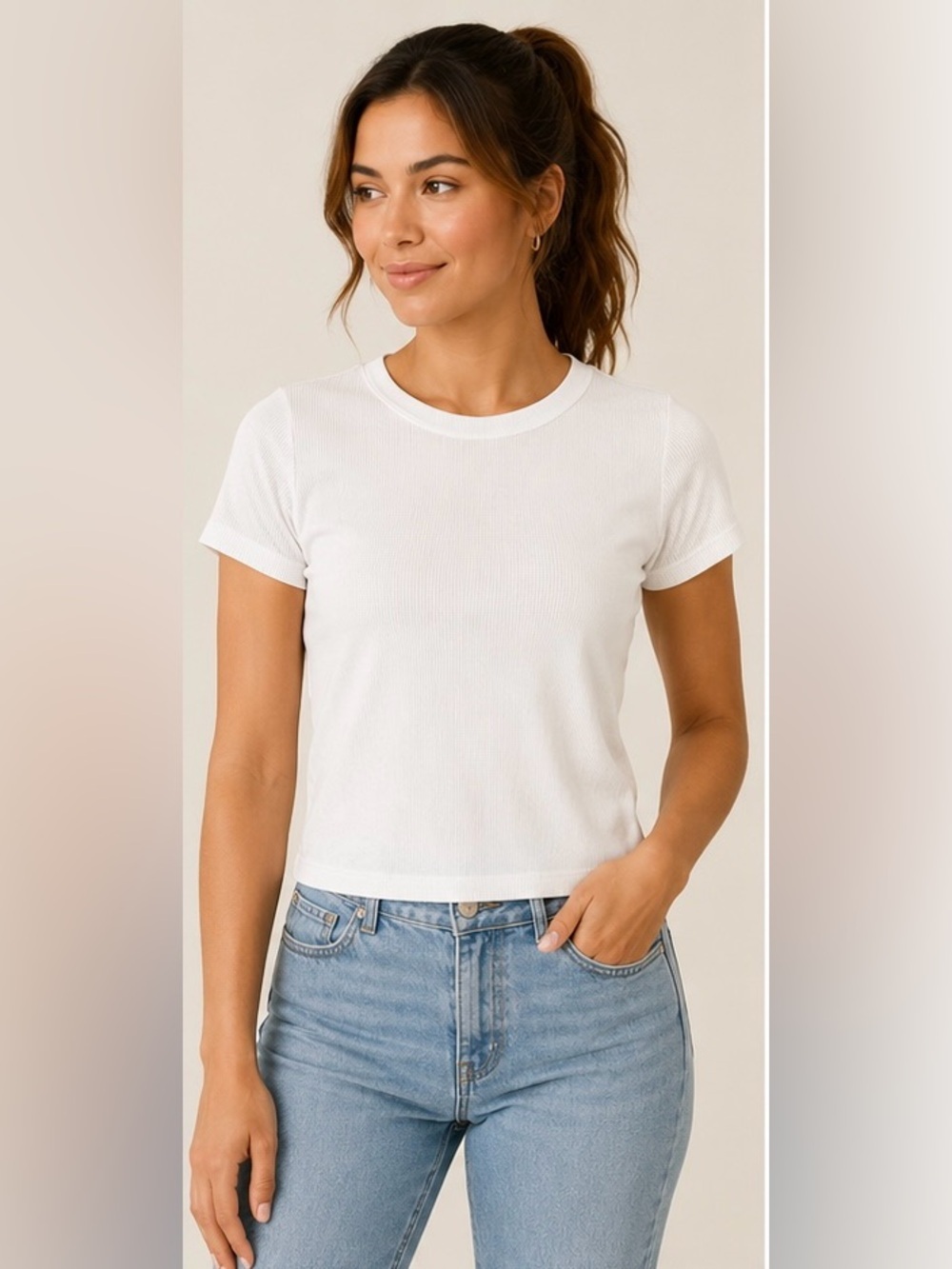 TNA Aritzia White Ribbed Cropped Baby Tee Size Medium